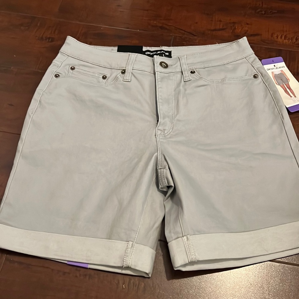 DKNY JEANS  shorts size 4